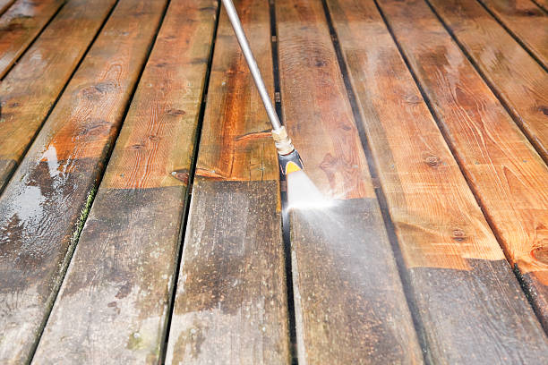 Best Sidewalk Pressure Washing  in Edgewood, WA